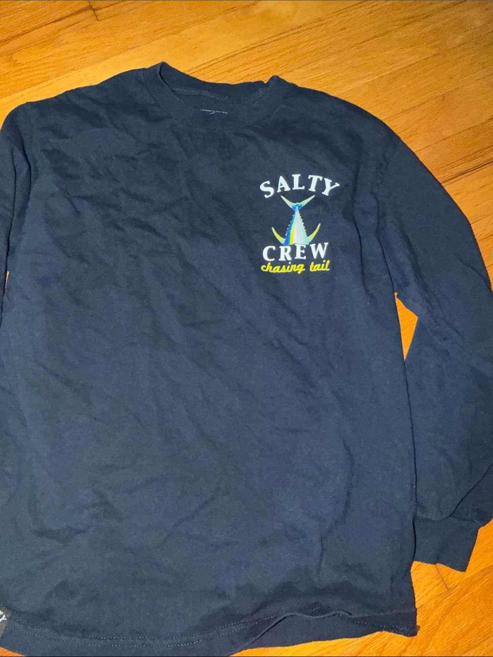 Men’s Salty Crew Navy Long Sleeve 'Chasing Tail' Tee with Colorful Fish Tail - Picture 4 of 5